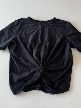 Lululemon Crescent Twist-Front Women's Tee - Approx size 4